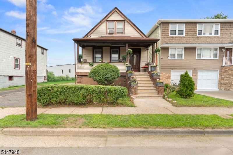 1522 Bower St Property Photo 1