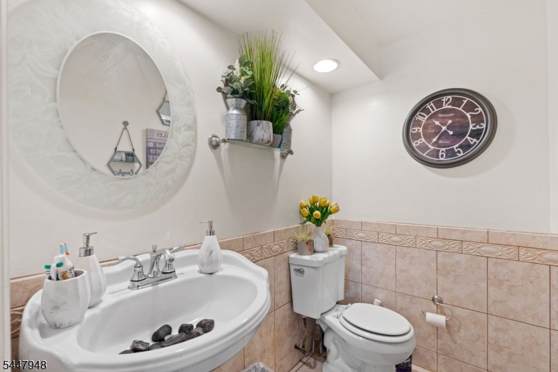 1522 Bower St Property Photo 8