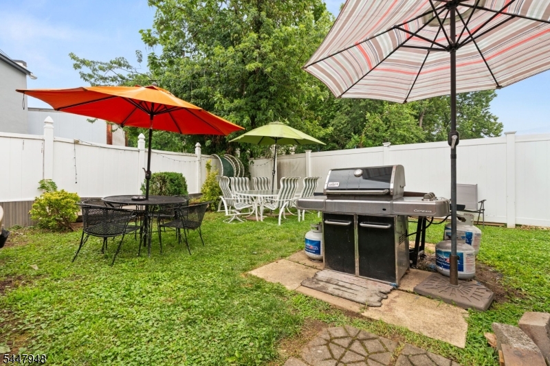 1522 Bower St Property Photo 23