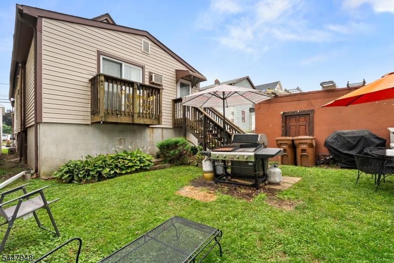 1522 Bower St Property Photo 25