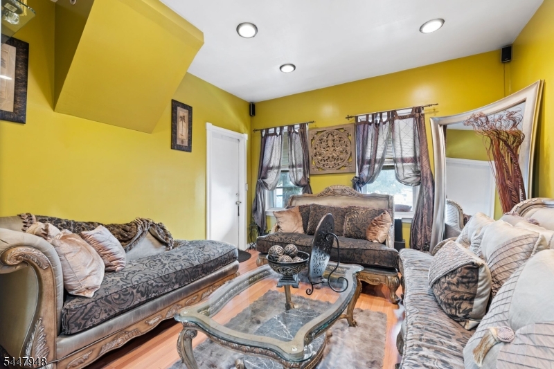 1522 Bower St Property Photo 27