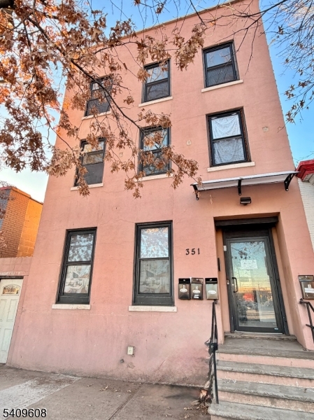 351 Mulberry St Property Photo 1