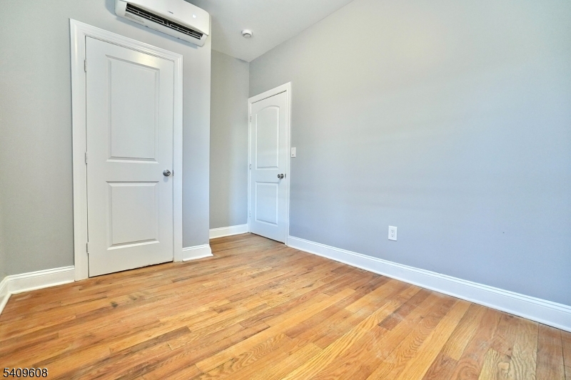 351 Mulberry St Property Photo 12