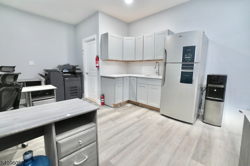 351 Mulberry St Property Photo 16