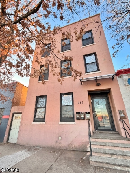 351 Mulberry St Property Photo 21