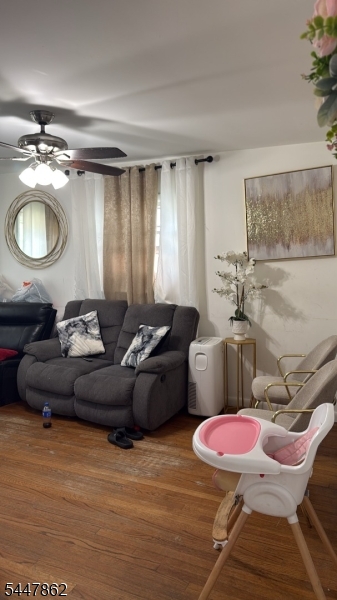 20 Suydam Ave Property Photo 4
