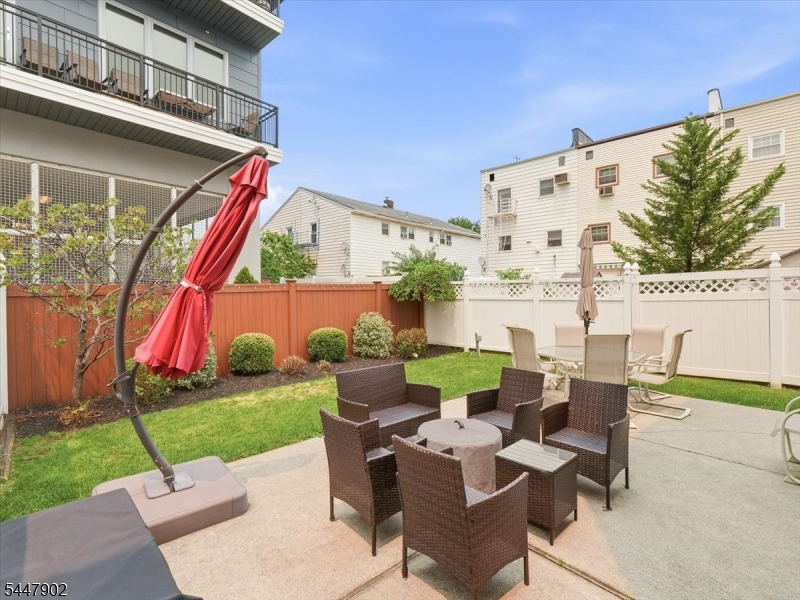 199 Avenue A Property Photo 6
