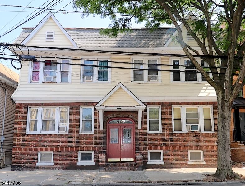 287 New York Ave Property Photo 1