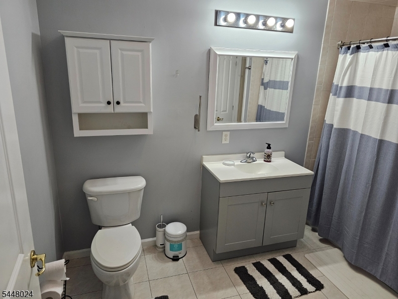 351 S Broad St Property Photo 6