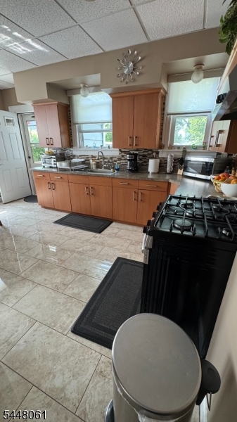 1 Guenther Pl Property Photo 8