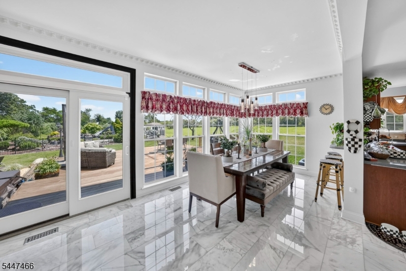 3 Surrey Way Property Photo 10