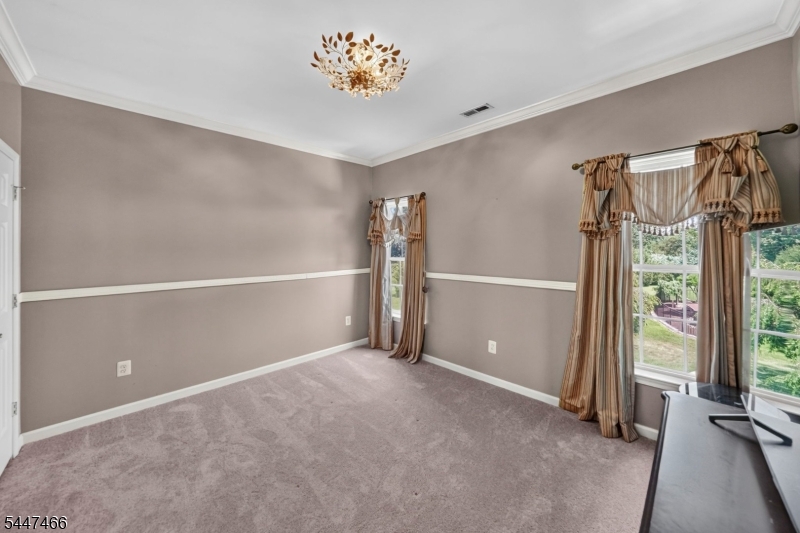3 Surrey Way Property Photo 30