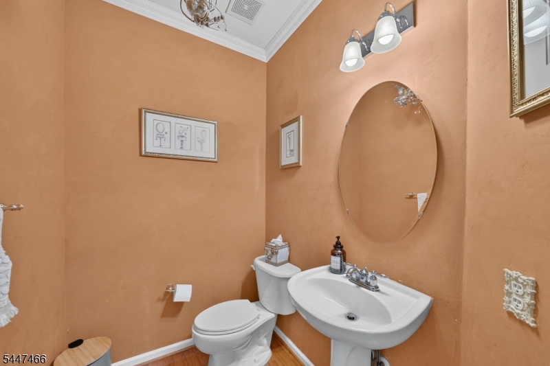 3 Surrey Way Property Photo 37