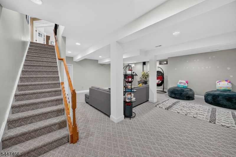 3 Surrey Way Property Photo 38