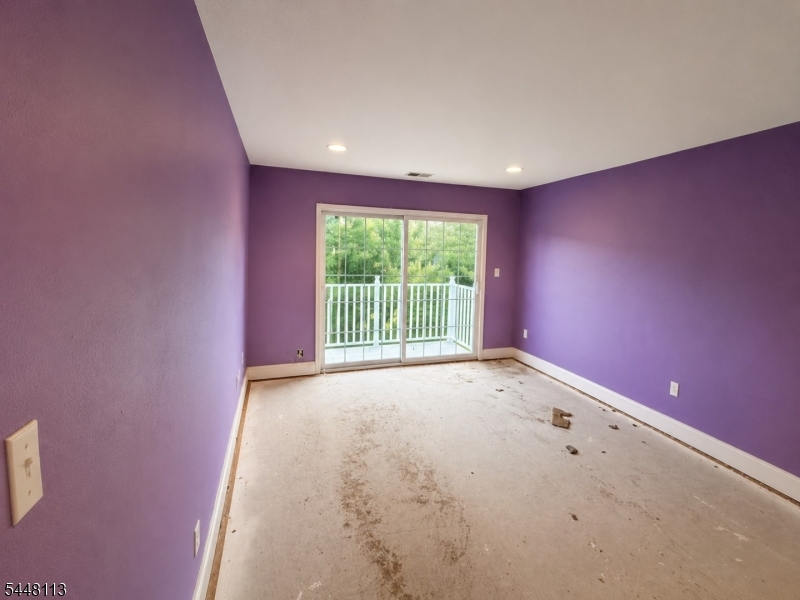810 Firethorn Dr E2 Property Photo 14