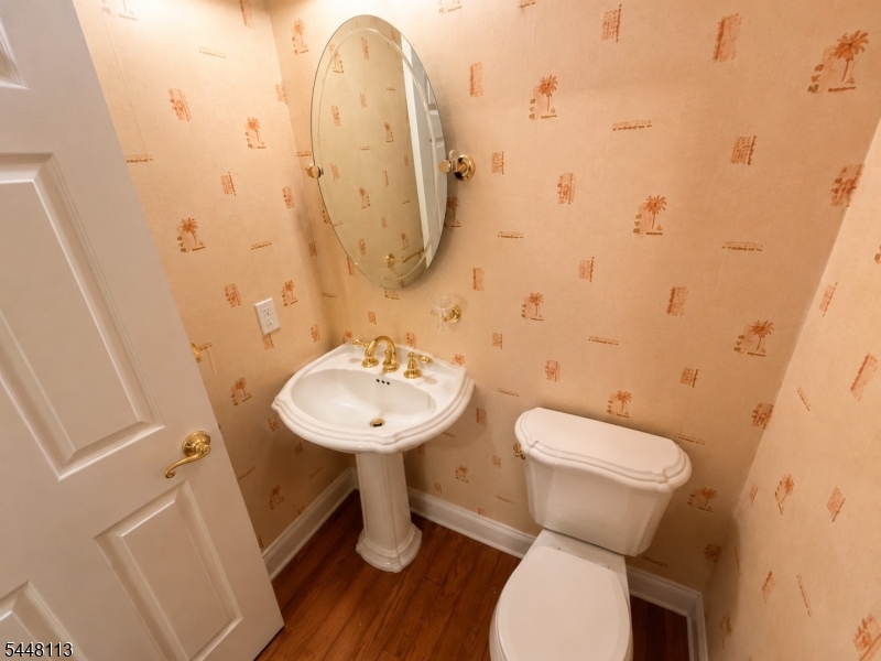 810 Firethorn Dr E2 Property Photo 18