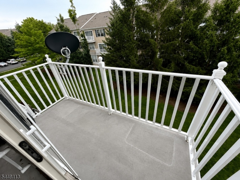 810 Firethorn Dr E2 Property Photo 19