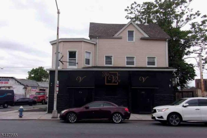 874 Clinton Ave Property Photo 1