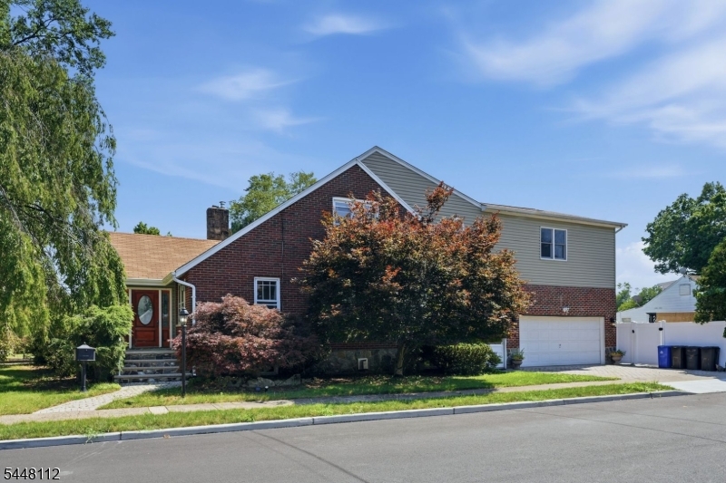 930 Ramapo Ave Property Photo 1
