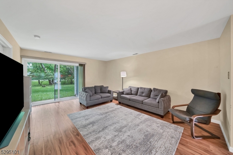 115 Wycombe Pl Property Photo 7