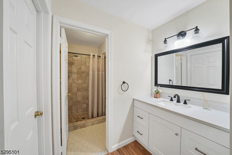 115 Wycombe Pl Property Photo 13