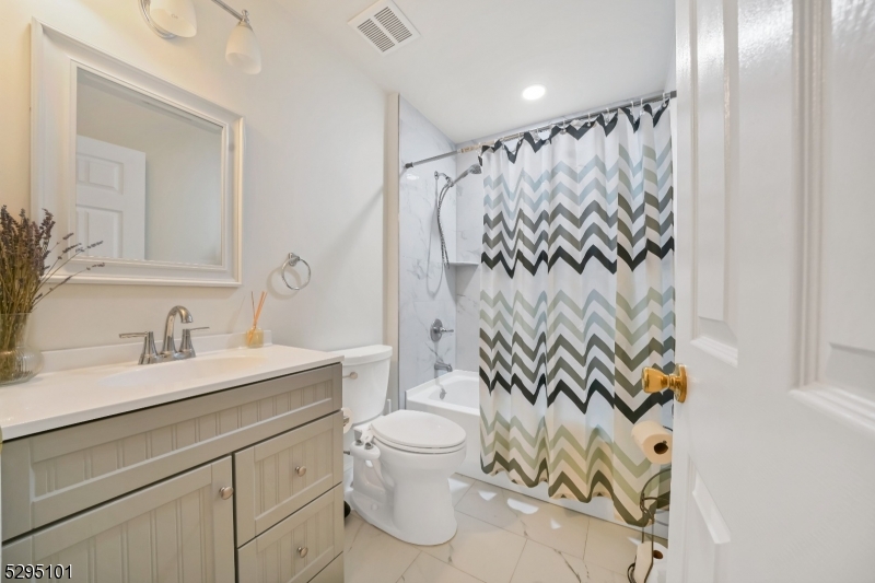 115 Wycombe Pl Property Photo 16