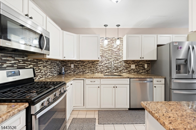 3 Sandpiper Dr Property Photo 1
