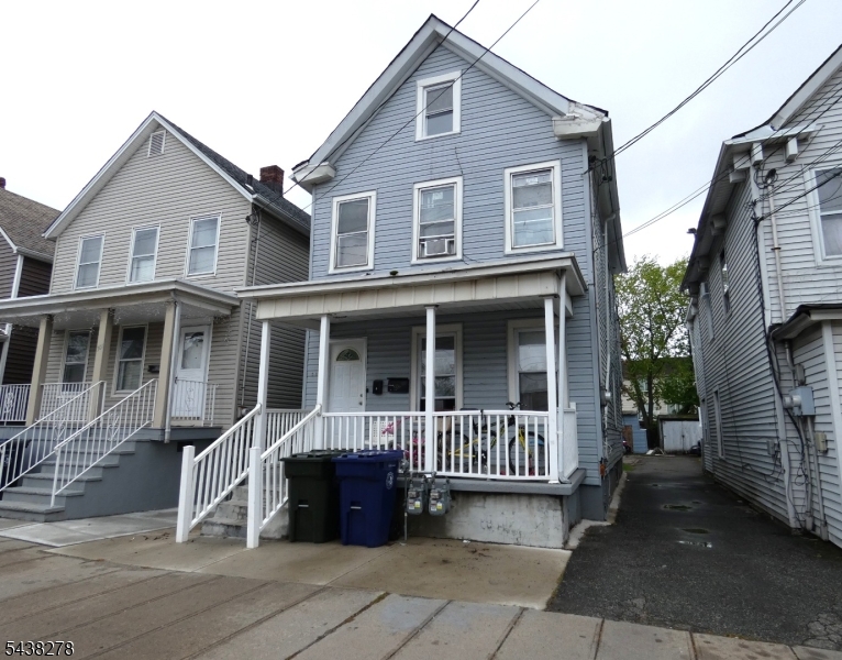 309 Washington St Property Photo 1