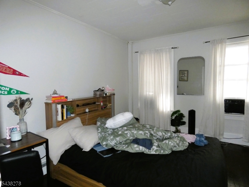 309 Washington St Property Photo 4