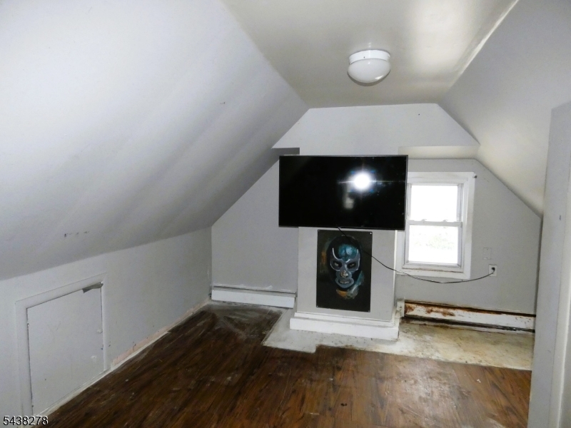 309 Washington St Property Photo 13