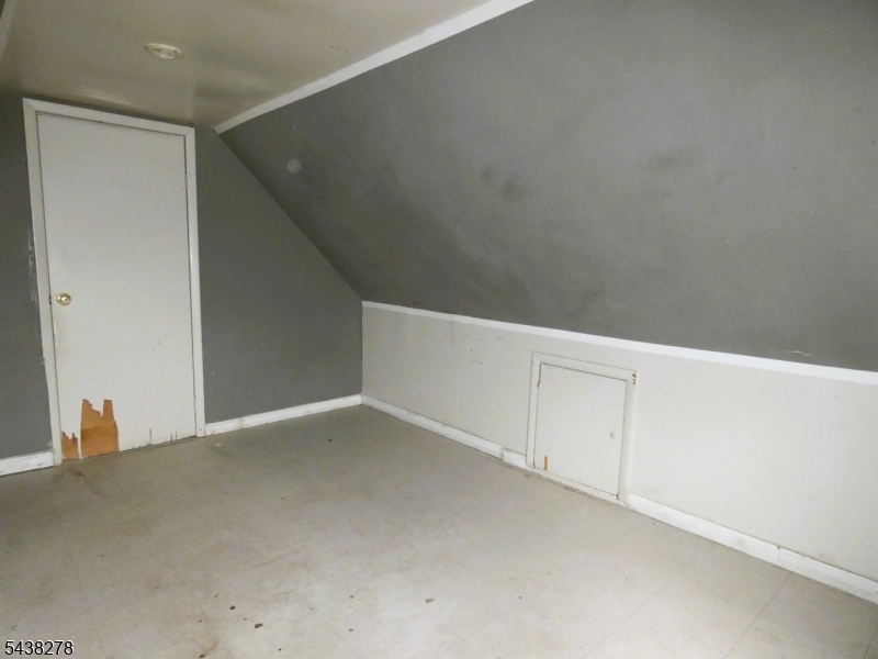 309 Washington St Property Photo 14
