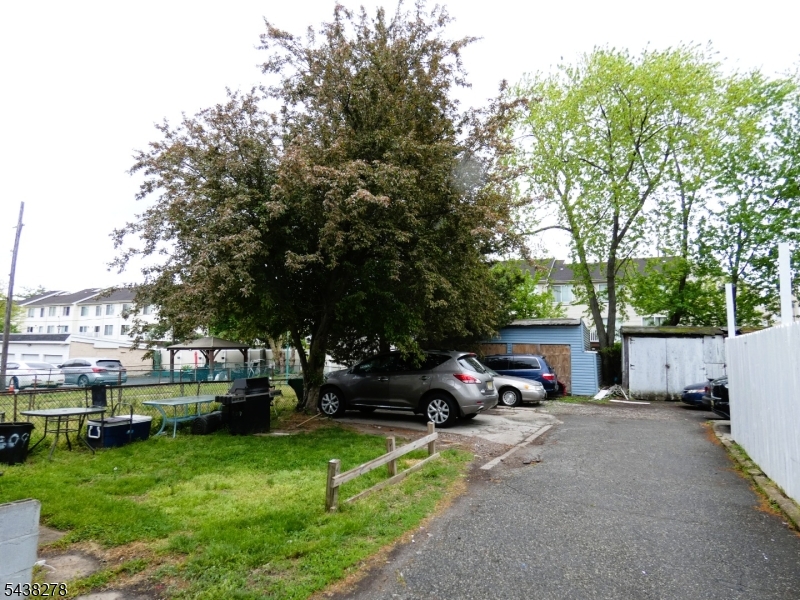 309 Washington St Property Photo 19