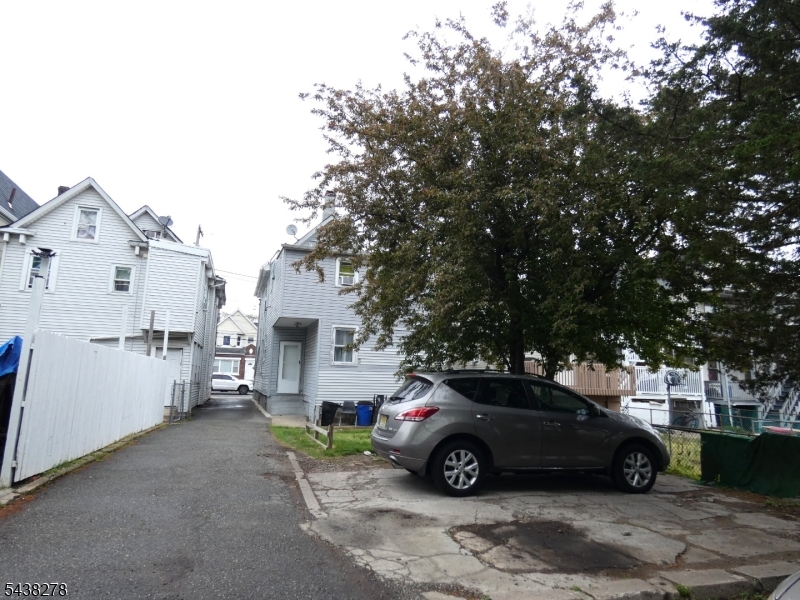 309 Washington St Property Photo 21