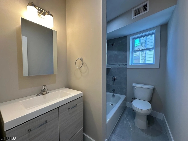 250 Snyder St 8 Property Photo 4