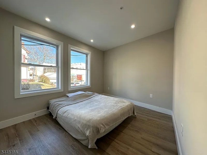 250 Snyder St 8 Property Photo 5