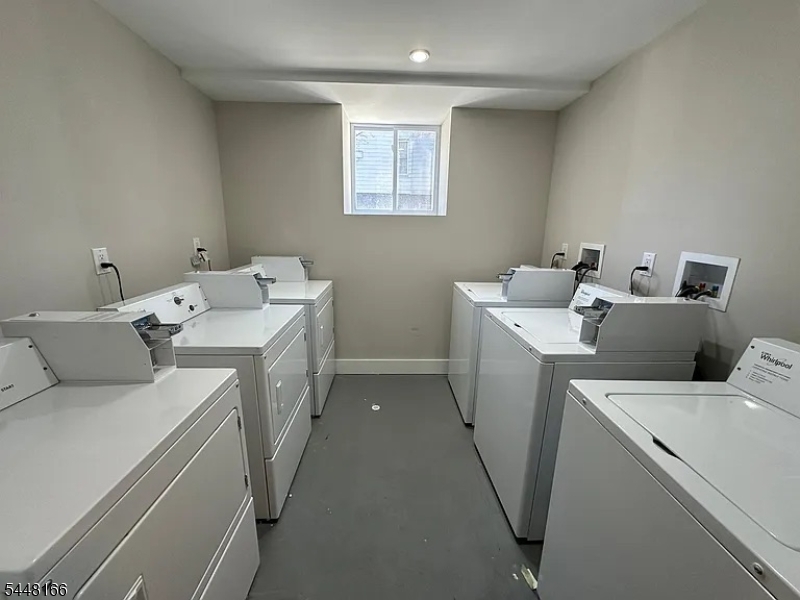 250 Snyder St 8 Property Photo 7