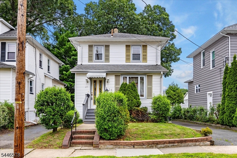 24 Harvard St Property Photo 1
