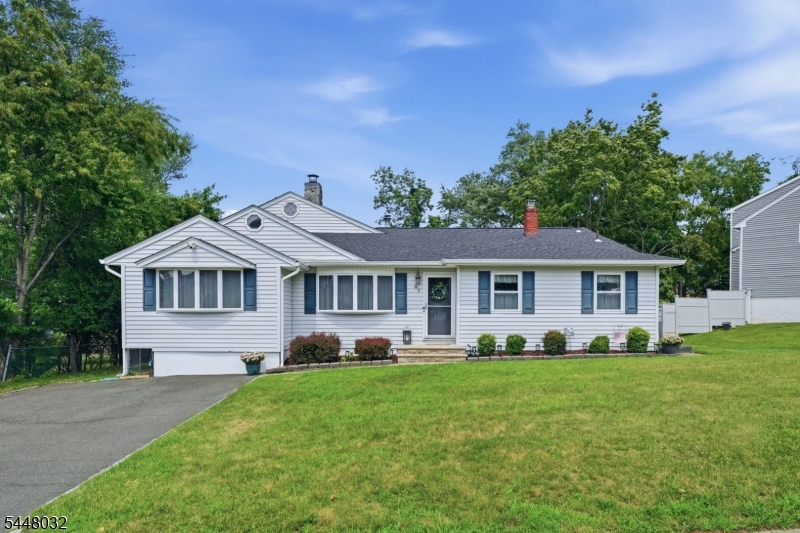 63 Stewart Ave Property Photo 1