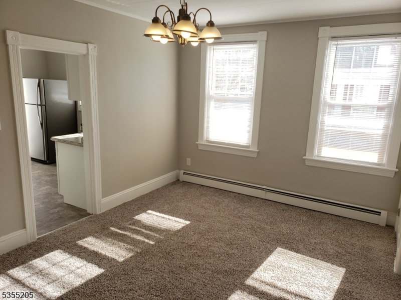 610 Cortlandt St Property Photo 16