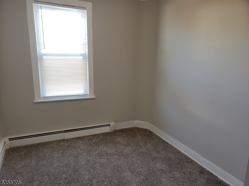 610 Cortlandt St Property Photo 20