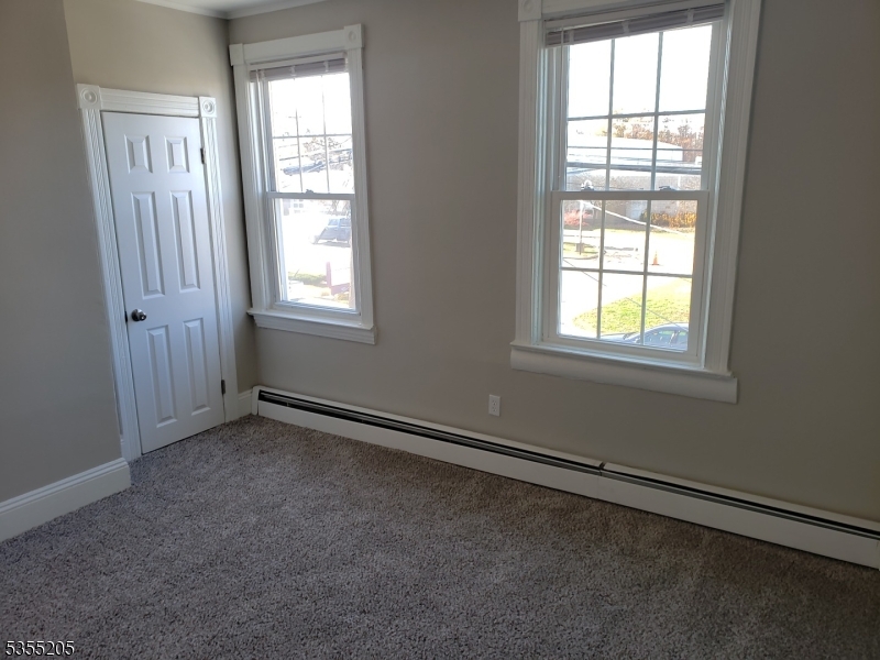 610 Cortlandt St Property Photo 22