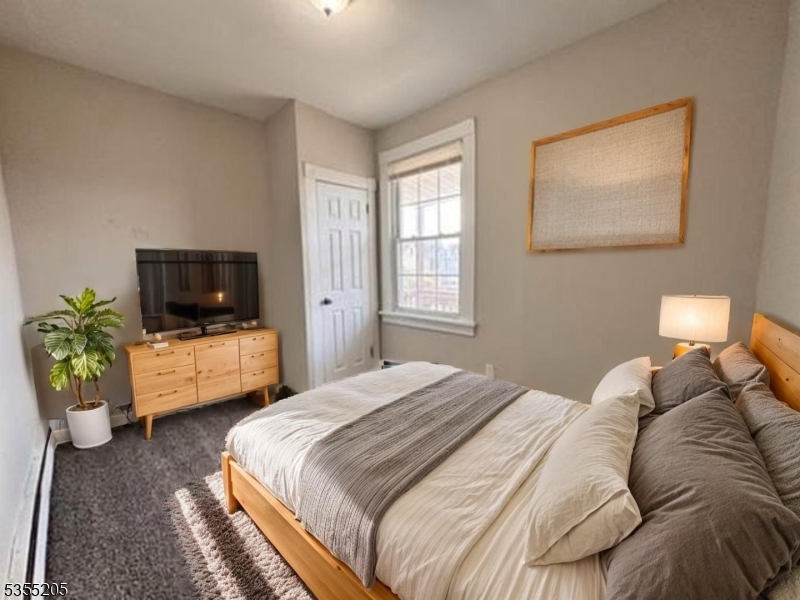 610 Cortlandt St Property Photo 27
