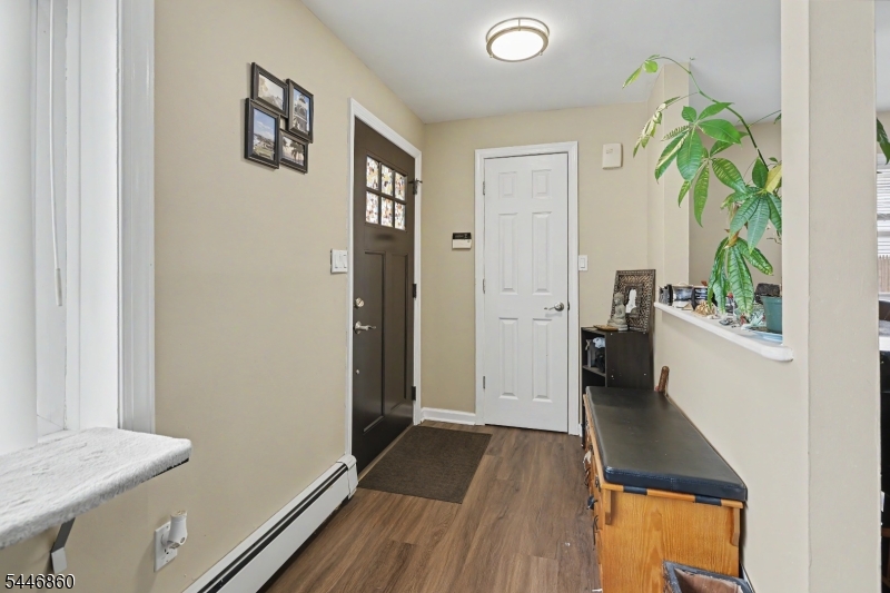 18 Tappen St Property Photo 4