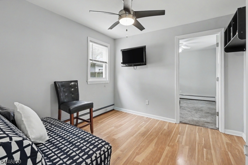 18 Tappen St Property Photo 11