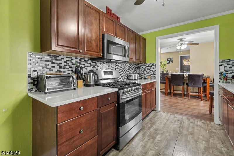 18 Tappen St Property Photo 18