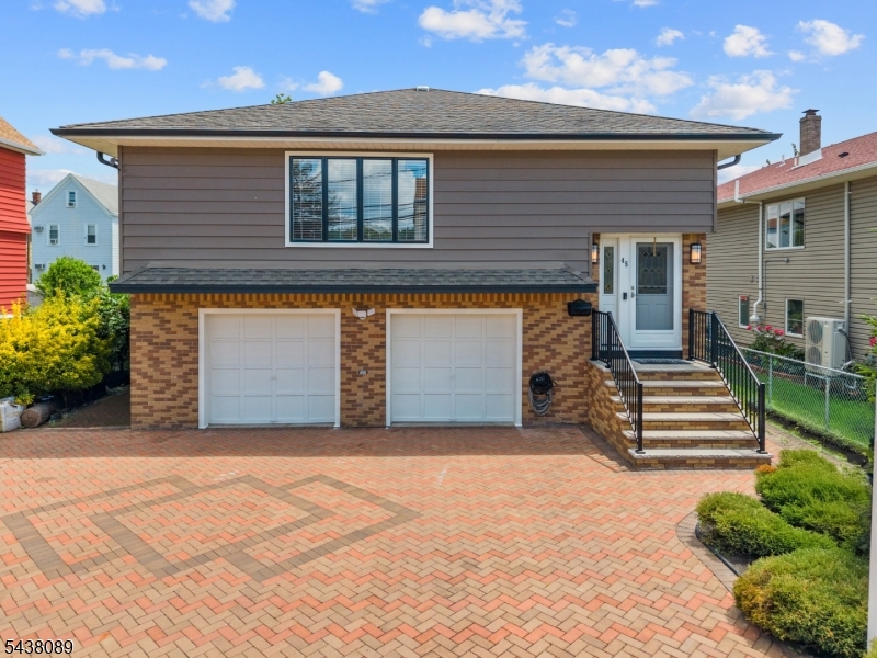 45 Grunwald St Property Photo 1