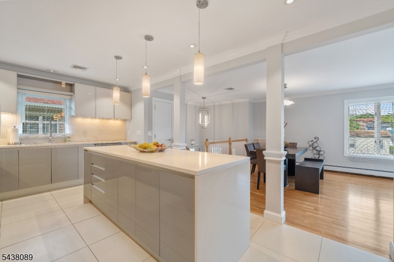 45 Grunwald St Property Photo 7