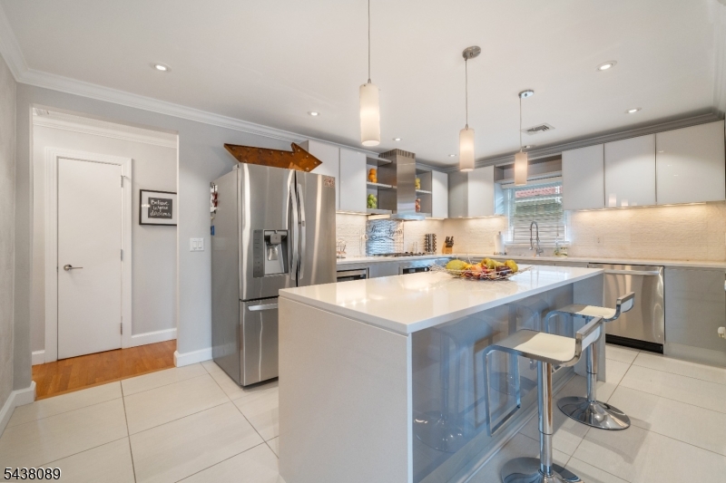 45 Grunwald St Property Photo 10