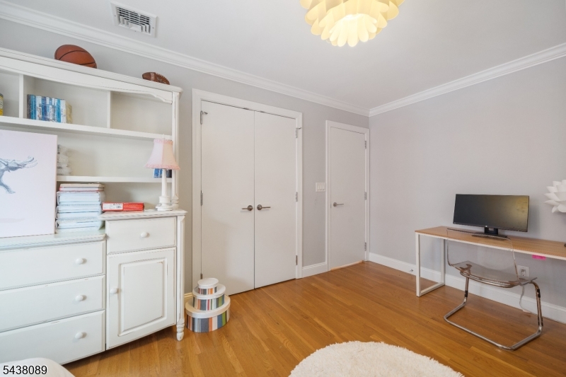 45 Grunwald St Property Photo 14