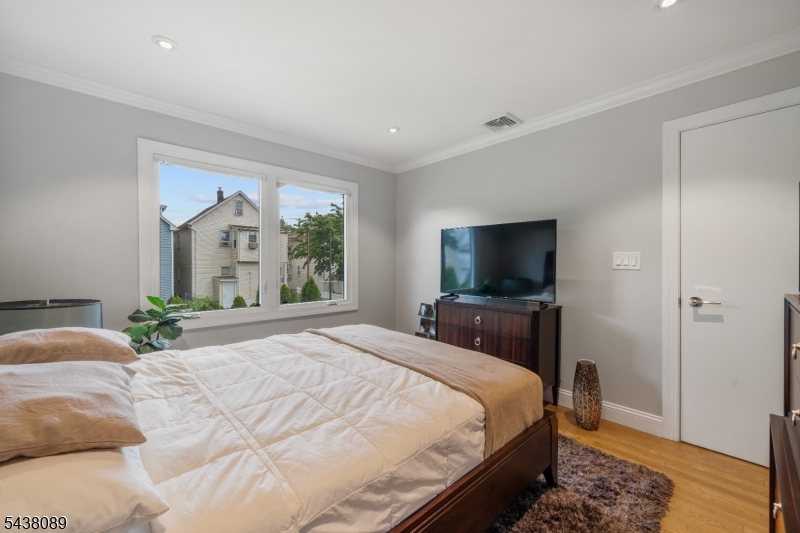 45 Grunwald St Property Photo 16